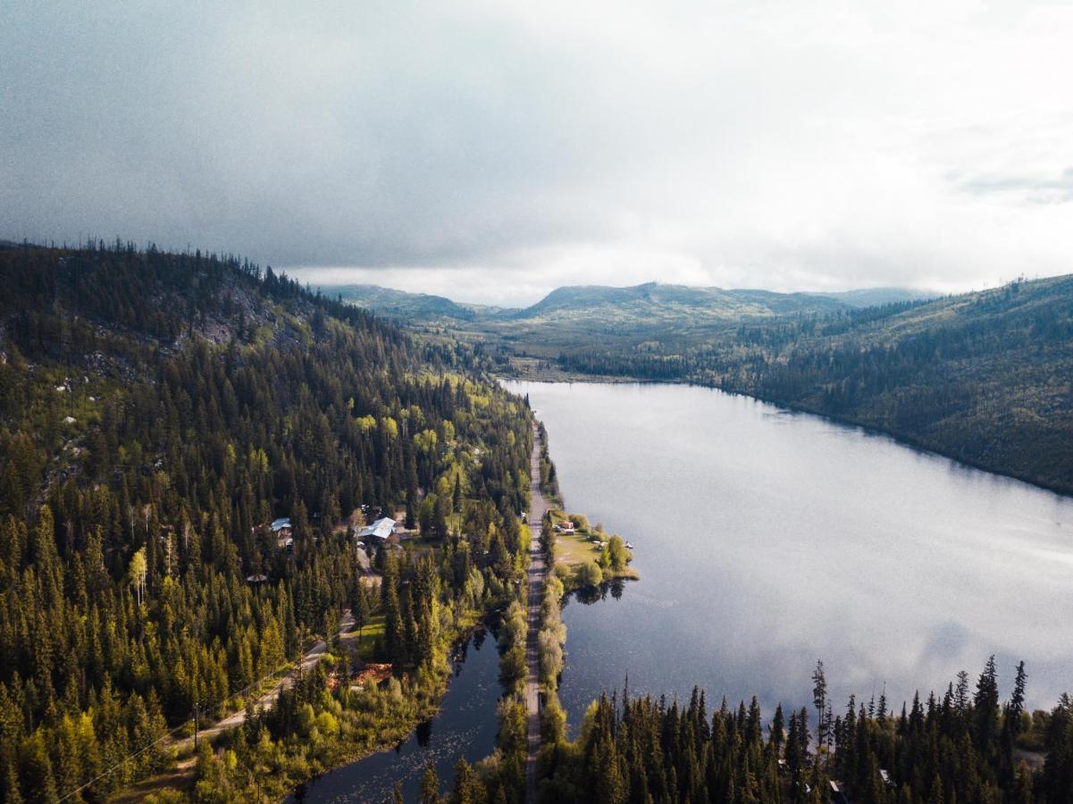 Chute Lake Lodge Нарамата Екстер'єр фото