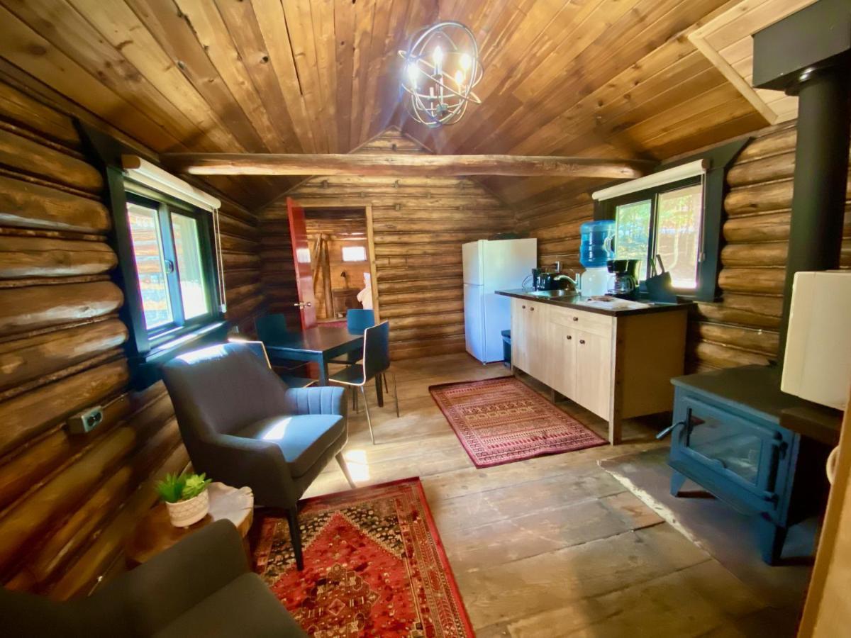 Chute Lake Lodge Нарамата Екстер'єр фото