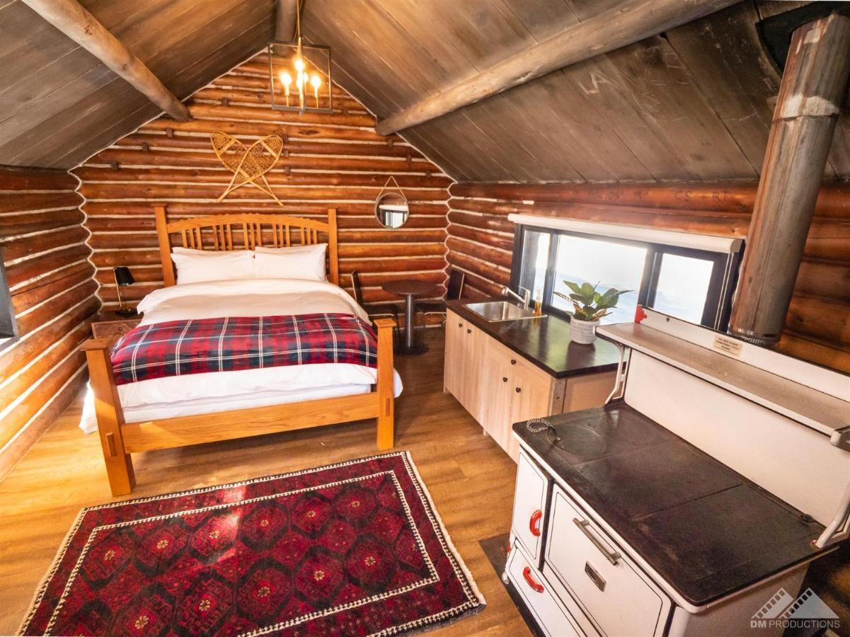 Chute Lake Lodge Нарамата Екстер'єр фото