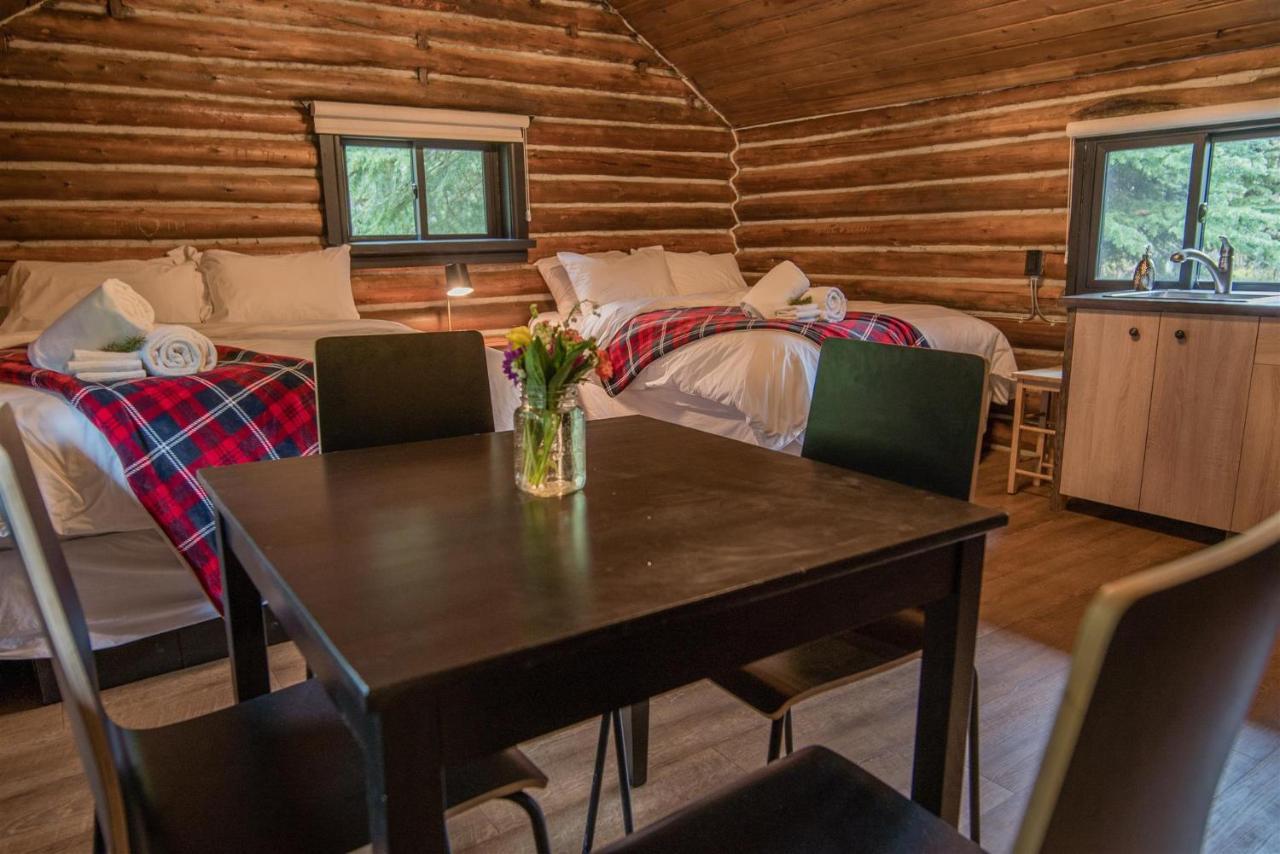 Chute Lake Lodge Нарамата Екстер'єр фото
