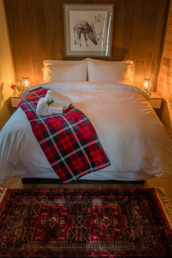 Chute Lake Lodge Нарамата Екстер'єр фото